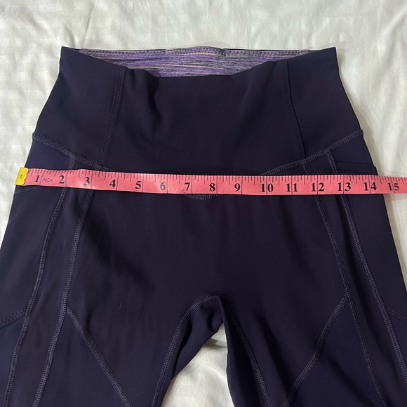 Lululemon Workout Legging - Size 6 - Picture 7 of 11